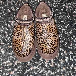 UGG Platform Tazz Caspian Cheetah Print